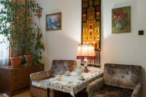  Feel The Old Socialist Style Apartment  Краков